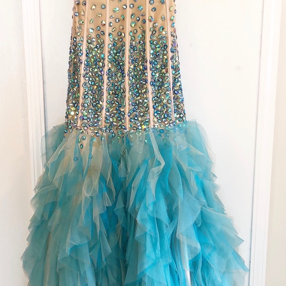 Angela & Alison Heart Shape Embellished Dress - Picture 6 of 7